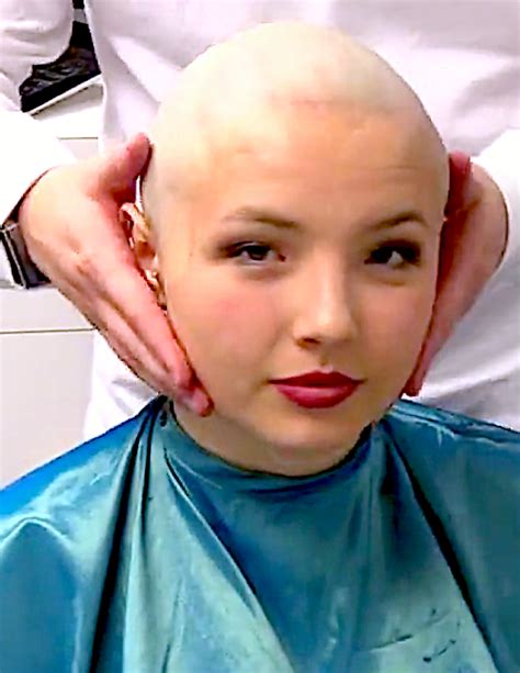 Young Lady Headshave Beautiful Girl Headshave Bald Woman Otosection