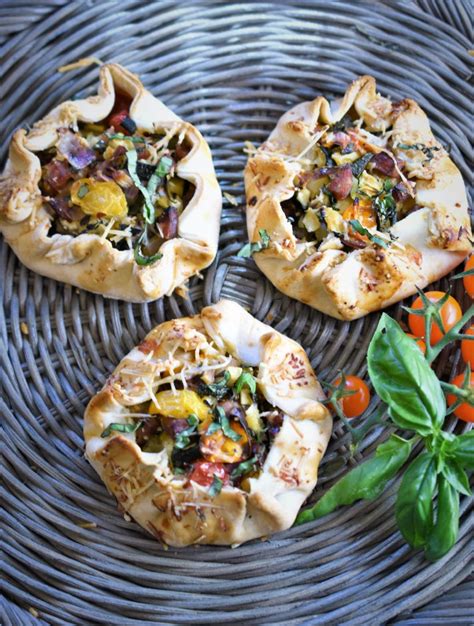 You might have noticed that poultry (chicken, turkey and even duck) sausages have been flooding the supermarkets. Mini Zucchini, Tomato & Chicken Apple Sausage Galette with ...