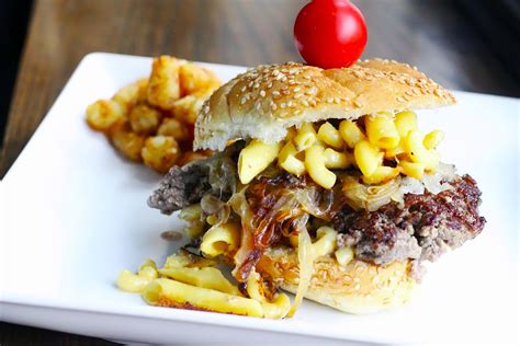Fried macaroni & cheese burger. Mac and Cheese Burger