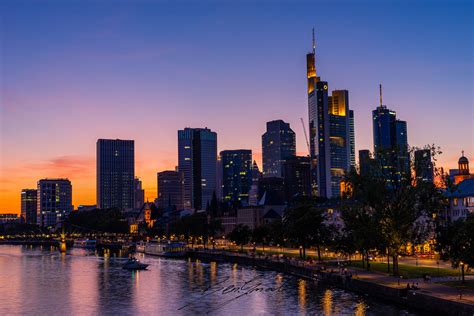 Frankfurt Skyline Sunset Foto And Bild City Frankfurt Main Bilder Auf