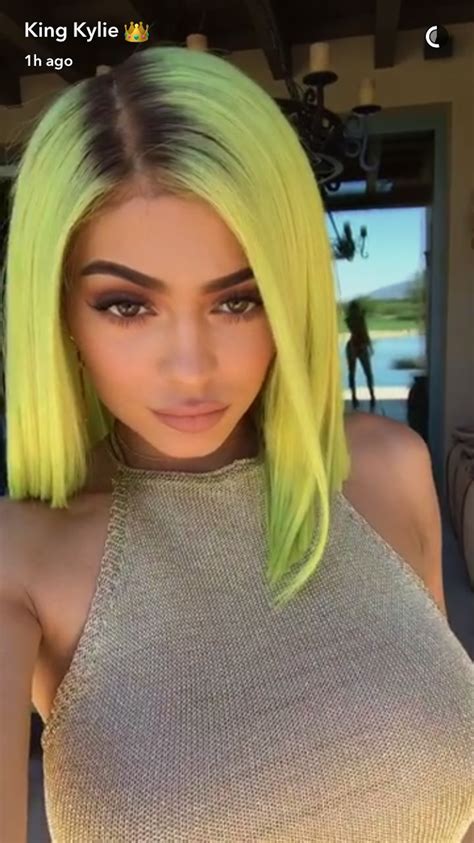 Kylie Jenners Highlighter Green Hair For Coachella 2017 Will Blind You