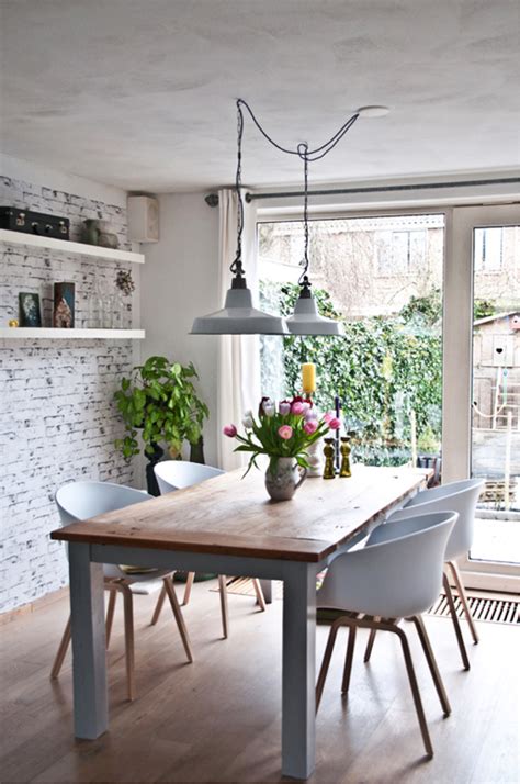 If you have a small dining room or even a small space without a bonafide dining room, there are tricks to maximize square footage and create a dining area. 15 Inspiring Small Dining Table Ideas That You Gonna Love ...