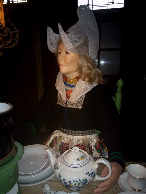 Woltje In Traditional Volendam Costume Hww Museum Mannequins