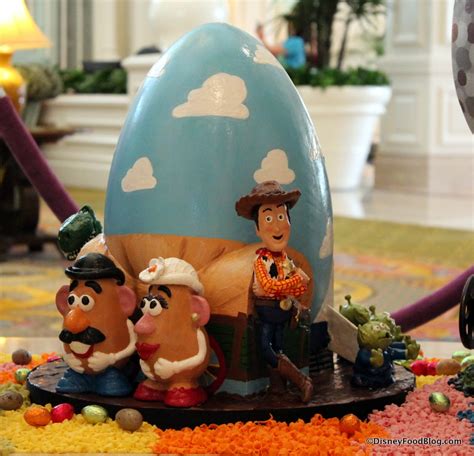 Photo Tour The 2015 Grand Floridian Resort Easter Egg Display In Walt