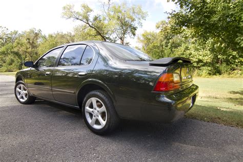 Craigslist Nissan Maxima (1996) - picture 5 of 7