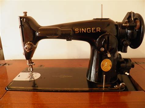 Many of us have an old sewing machine whose age exceeds 50 years and more. Vintage Singer Sewing Machine | Collectors Weekly