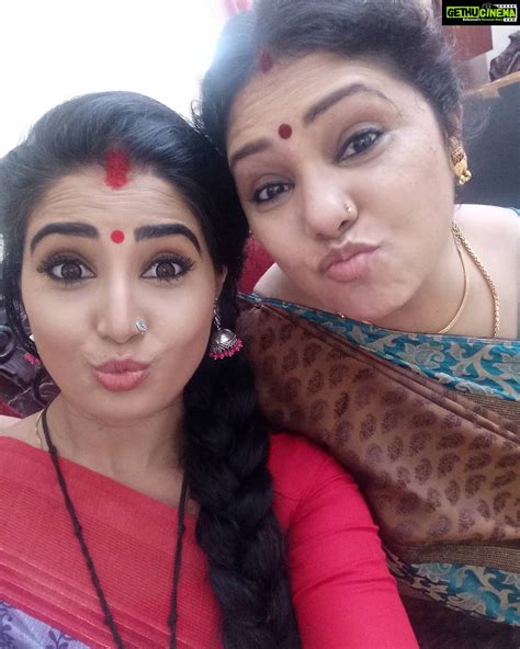 Sandra Amy Instagram Mommy Nd Me Ha Ha Lov D Way She Does D Pout😍 Thalayanaipookal