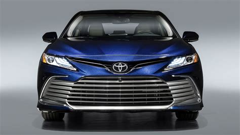 2021 Toyota Camry Hybrid Arrives With Better Safety Tech And A New Trim