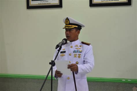 Danmenbanpur 2 Marinir Terima Laporan Korps Kenaikan Pangkat Perwira