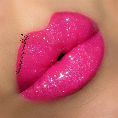 Pin By •♥•ᒪoᖇi ᗩtkiᑎᔕoᑎ•♥• On ᗰᗩke ᑌᑭ Glitter Lips Pink Lips Lip Colors