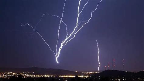 El Misterio De Los Rayos Ascendentes De Las Tormentas Eléctricas Abces