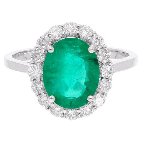 Oval Shape Emerald Gemstone Ring Diamond 18 Karat White Gold Handmade