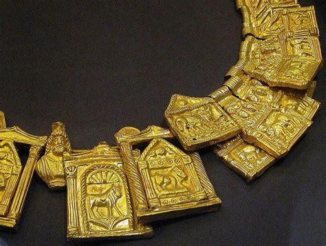 May Show Original Images And Post About Ancient Egyptian Gold Jewelry Ancient Egyptian