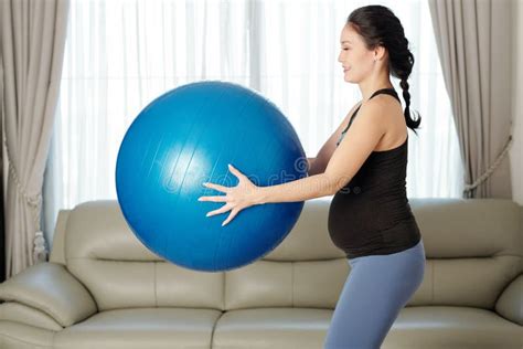 Pregnant Woman Exercising With Fitness Ball Stock Image Image Of Mother Smiling 178133349