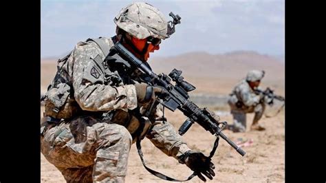 Militar guerra guerrero soldados ejército caballero armadura armas hombre soldado. Implantarán sueños artificiales a soldados traumatizados ...