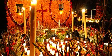 Día De Muertos En Michoacán Celebrando La Vida En México Con Arena