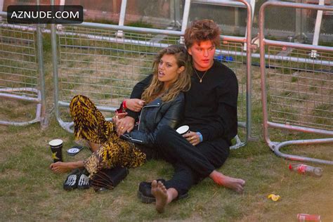 Jordan Barrett And Jessica Clarke Spotted Kissing And Cuddling At
