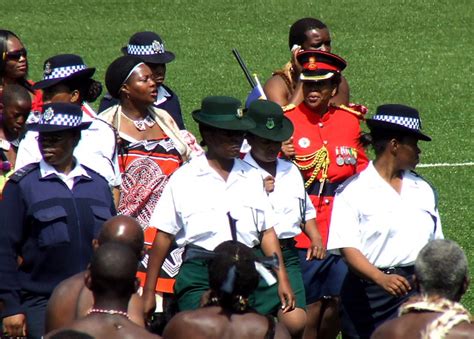 Anteriormente kingdom of swaziland), es un pequeño estado soberano sin salida al mar situado en áfrica austral o del sur. Swazi women in uniform | Flickr - Photo Sharing!