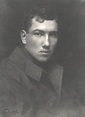 A portrait of Robert Graves in uniform | First World War Poetry Digital ...