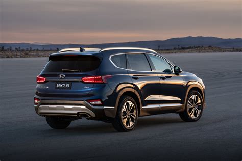 Features and specifications subject to change. Ảnh chi tiết Hyundai Santa Fe 2019 phiên bản Mỹ