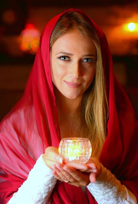 Jun 23, 2021 · باشراف من المركز الجماهيري وبلدية ام الفحم ووزارة الثقافة والرياضة، أقيمت مؤخرا بالمسرح الجماهيري في ام الفحم امسية فنية ملتزمة للفنانة دلال ابو امنة تحت عنوان دلال أبو آمنة.. أول فلسطينية تغني على مسرح اليونسكو في باريس