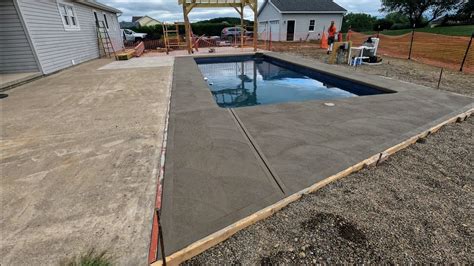 Pouring A Concrete Pool Deck Youtube