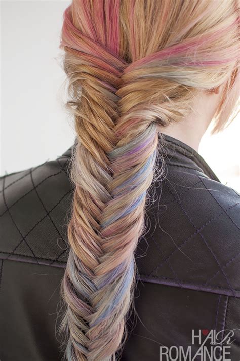 The fishtail braid looks rather complicated to a beginner, but it is much easier than the basic braid or the french braid. Hairstyle Tutorial: How to do a fishtail braid - Hair Romance