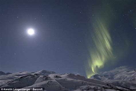Night Light Incredible Images Of The Aurora Borealis Taken At A