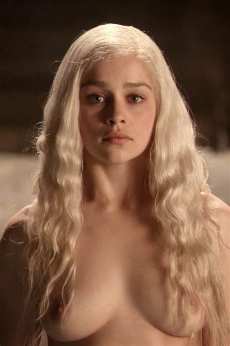 Emilia Clarke Nude Pictures Rating