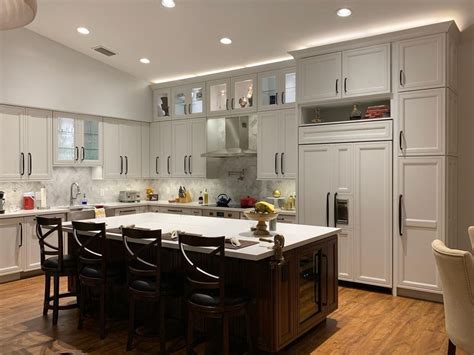 Beautiful tufting on the seat. Kitchen Cabinet Refacing Miami | Kitchen Remodeling ...