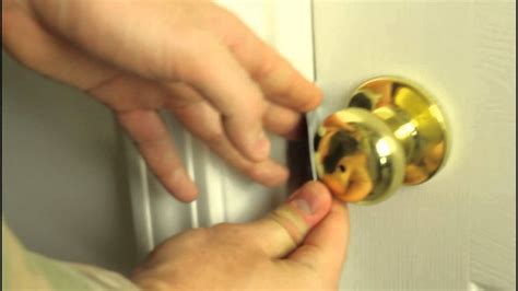 How To Unlock A Bedroom Door With Twist Lock