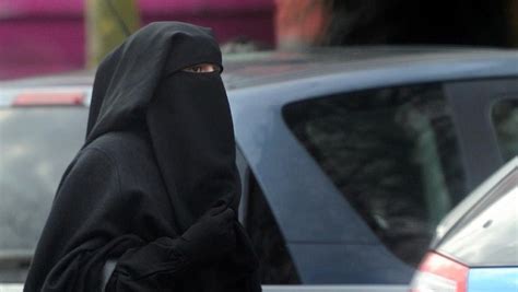 Émeutes Au Mirail La Femme Qui Portait Le Niqab Condamnée à Trois Mois De Prison Ferme
