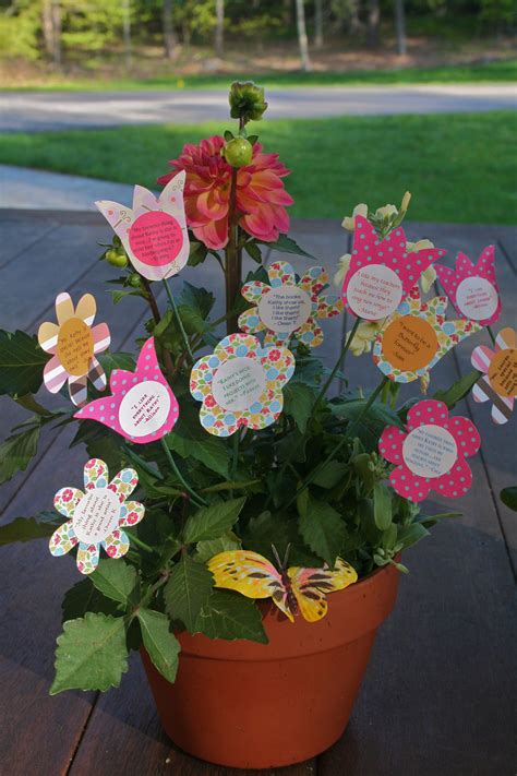 Because of her, i learned how to edit my writing! Teacher Appreciation Day Dahlia Planter with paper flowers ...