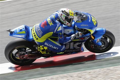 Aleix espargaro has finished each of the four motogp races so far this year in the top ten, most recently in sixth place in jerez and portimao. MotoGP à Barcelone - Aleix Espargaro signe le meilleur ...