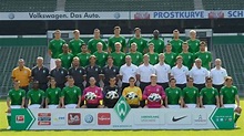 Das offizielle Mannschaftsfoto von Werder Bremen für die ...