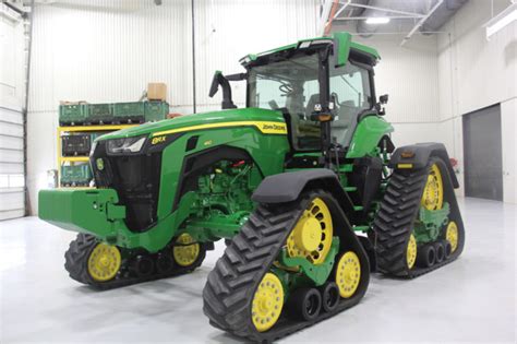 John Deere Introduces 8rx Line Of Tracked Tractors Farmtario