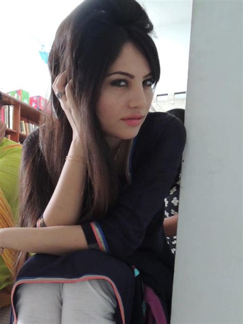 Pakistani Television Captures And Hot Models Neelam Munir