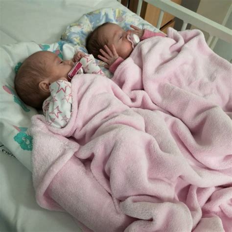 Couple Stunned After Giving Birth To Second Consecutive Pair Of Twins