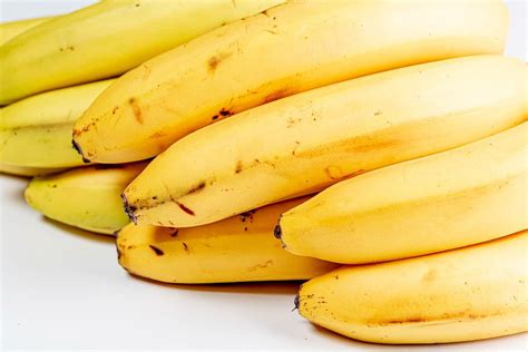 Pile Of Fresh Bananas In Closeup Image Creative Commons Bilder