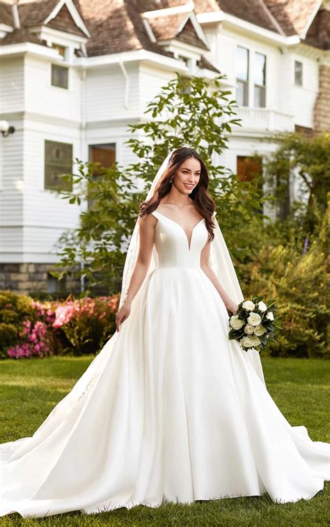 Modern Off The Shoulder Wedding Gown Martina Liana Wedding Dresses