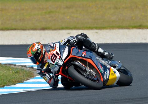 rookie torres tops world superbike fp2 alex lowes still fastest overall at phillip island