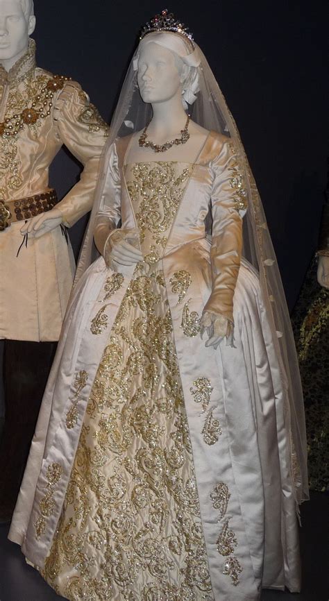 jane seymour wedding dress historical dresses tudor fashion wedding dresses