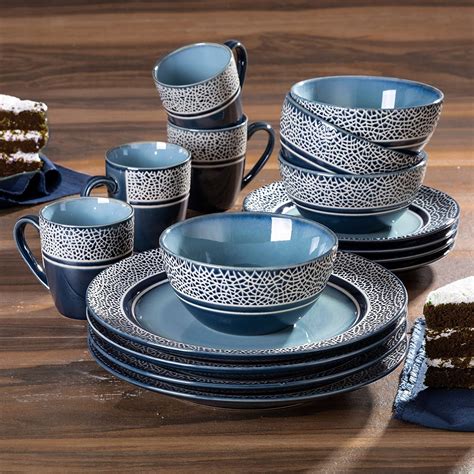 This Elegant Dinnerware Set Is Made Of Thick High Quality Lead Free