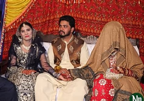 Latest News By Hamariweb شوہر کی شادی اپنی دوست سے کیوں کرا دی؟ چند ایسی سہیلیاں جنہوں نے اپنی