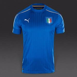 Desde então, o manto da seleção tetracampeã do mundo não sofreu mais intervenções e segue absoluto e inconfundível: Camisa Da Itália Seleção Nova Copa Puma Branca Azul ...