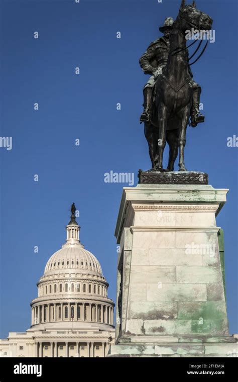 Us Capitol Building Dome Statue Hi Res Stock Photography And Images Alamy
