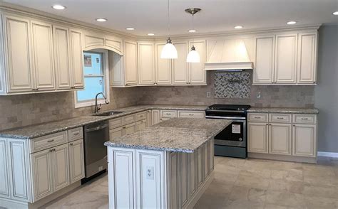 Get 3 quotes for an accurate price Luxurious Pearl Kitchen Cabinets, total cost: $9,355 ...