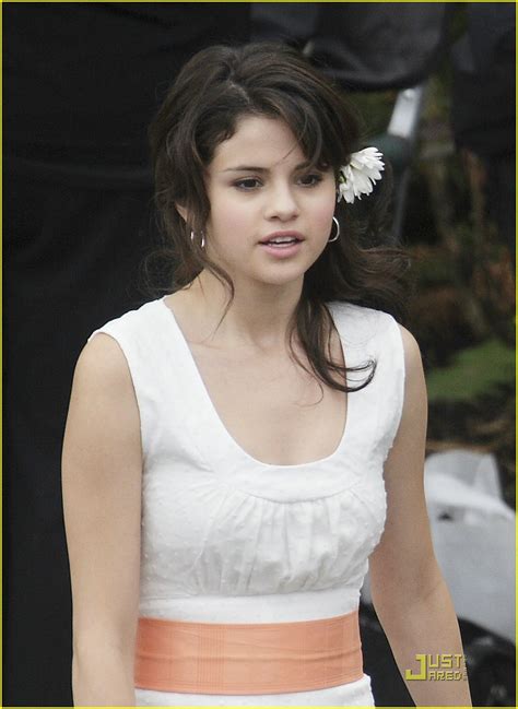 Selena Gomez White Dress Beautiful Pictures
