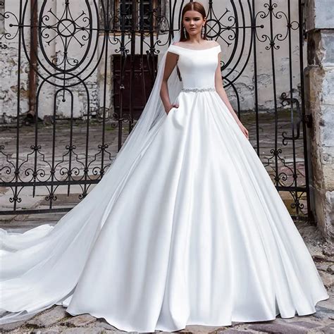 Fashion Simple White Long Wedding Dress With Train 2016 Boat Neck Ball