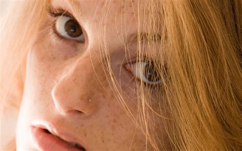 Faye Reagan Redhead Freckles Pornstar Women Looking At Viewer American Women Piercing